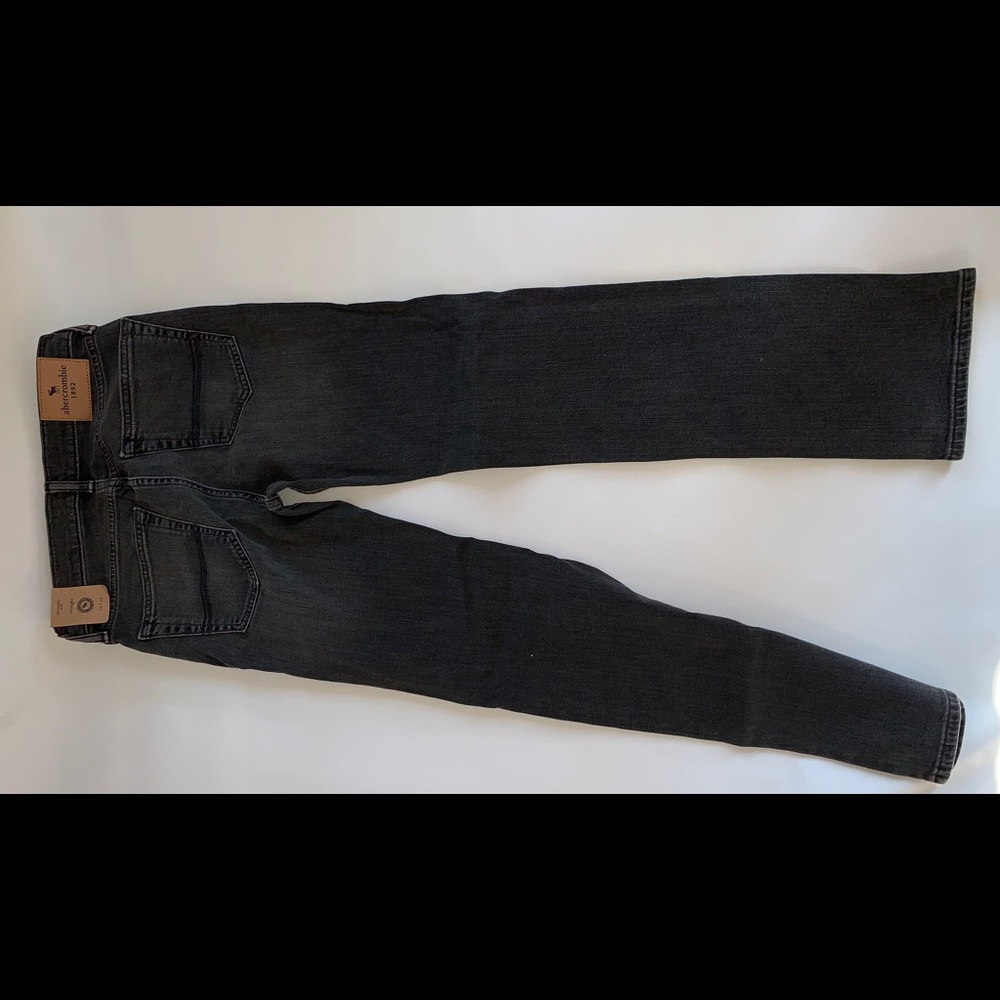 Abercrombie kids size 13-14 washed jeans with tags